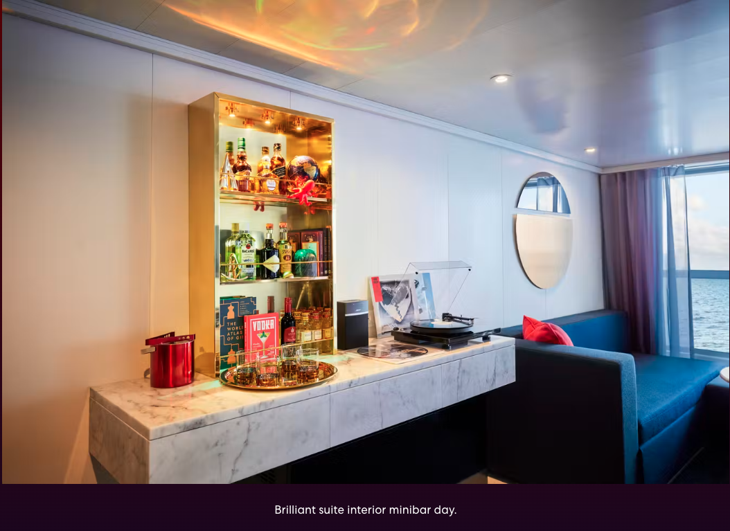 Brilliant Suite · in-room bar